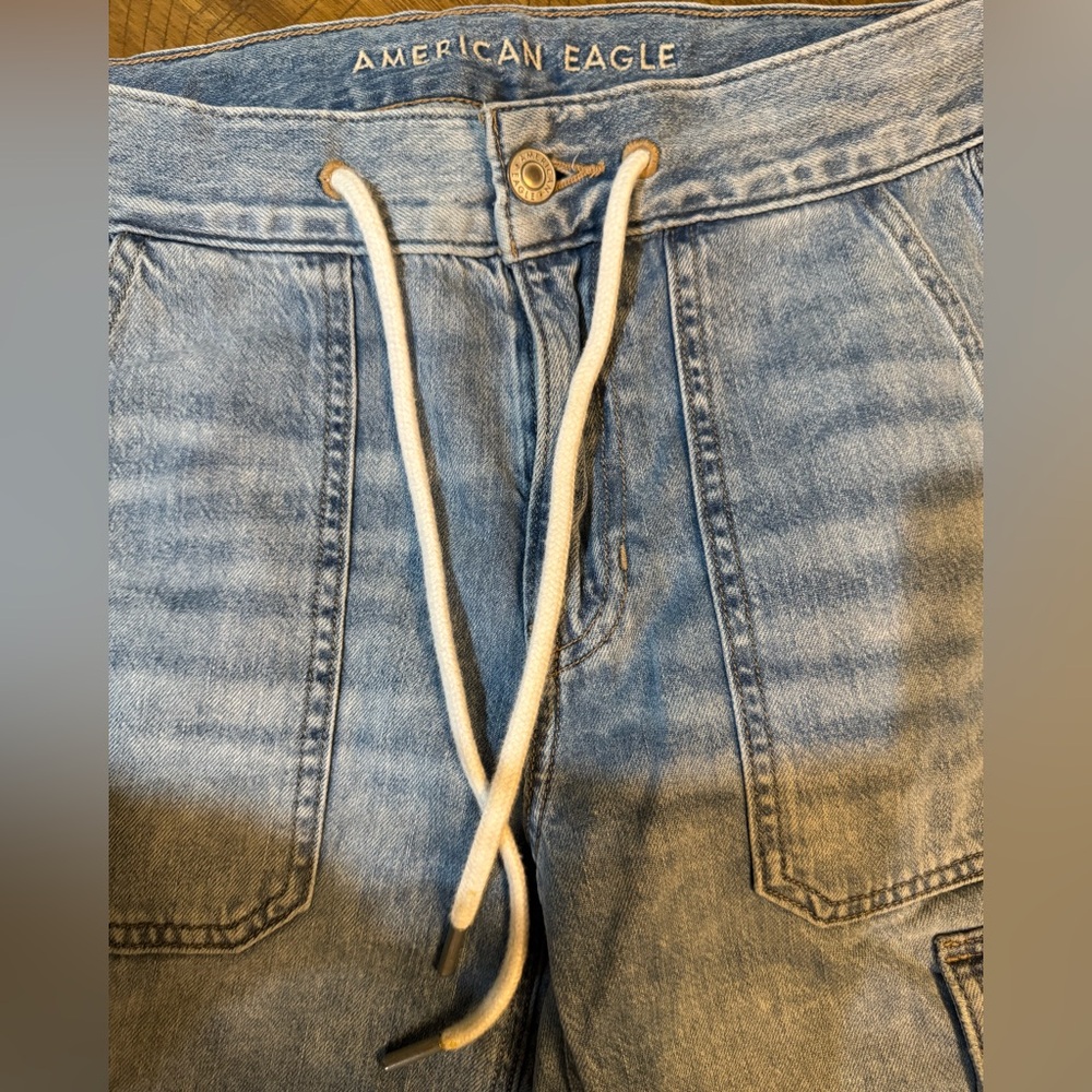 SOLD X POSTED American Eagle High Waisted Light Wash Denim Cargo - Picture 13 of 14